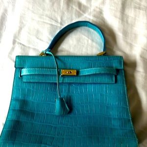 Burkin style purse. Slightly used